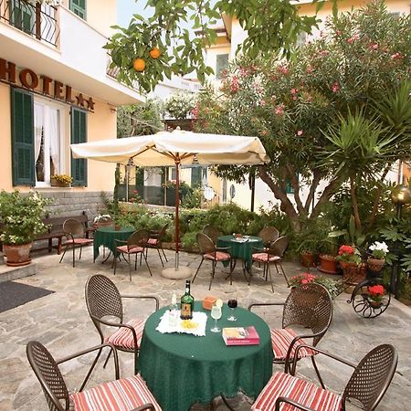 Hotel Villa Bianca Лайгуэлья Экстерьер фото