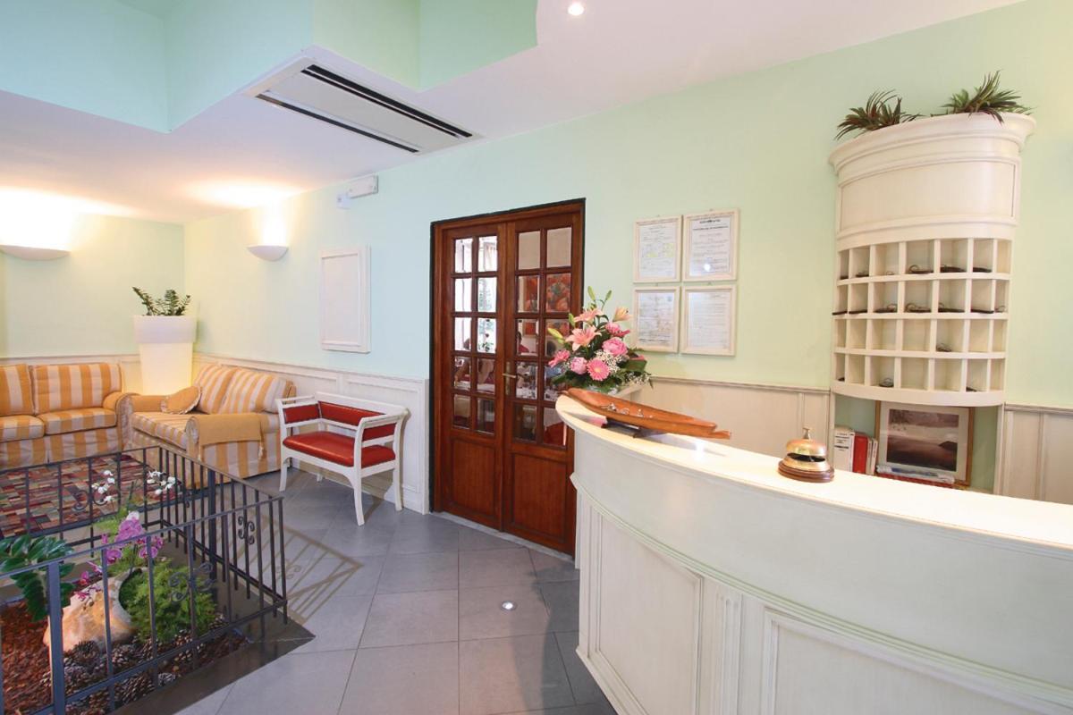 Hotel Villa Bianca Лайгуэлья Экстерьер фото