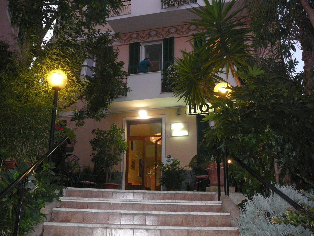 Hotel Villa Bianca Лайгуэлья Экстерьер фото